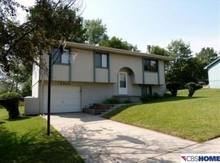 14205 Lisa St, Omaha, NE 68138