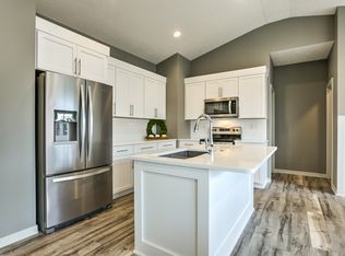 3261 N 94th St, Lincoln, NE 68507