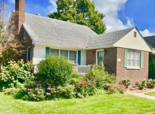 708 W Main St, Carmi, IL 62821