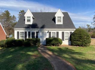 102 Wyeth Ln, Central, SC 29630