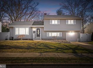 46 Copperfield Dr, Hamilton, NJ 08610