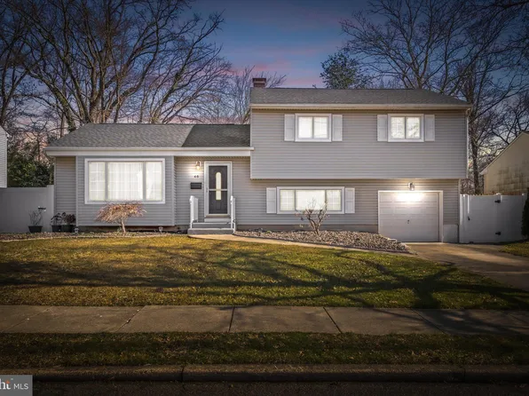 46 Copperfield Dr, Hamilton, NJ 08610