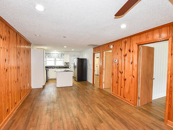 3rd image of 702 43rd Ave S APT B
