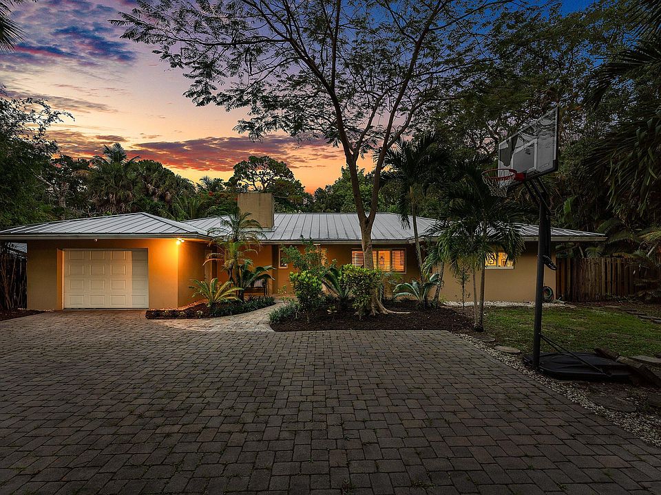 1st image of 2130 SW 27TH Terrace