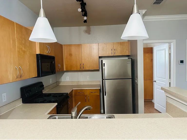 8290 Gate Pkwy W #907 — Photo 7