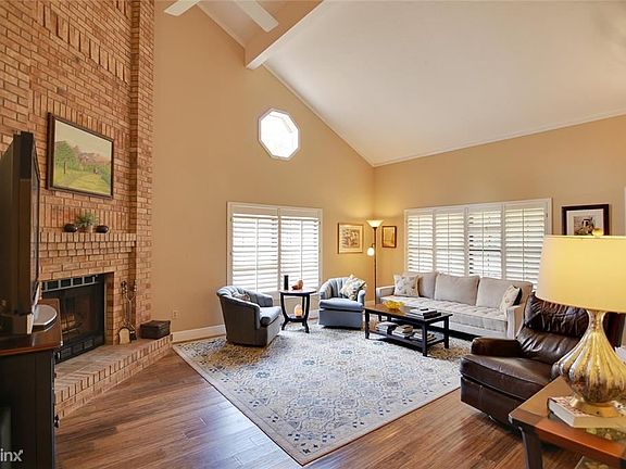 5th image of 1473 Hyde Park Dr