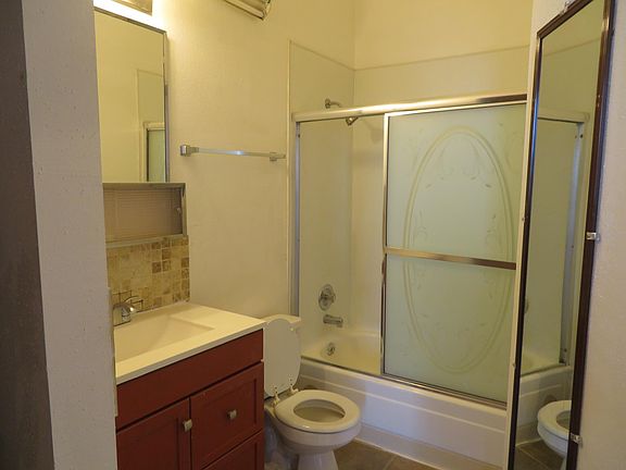 3rd image of 4102 S M St APT C