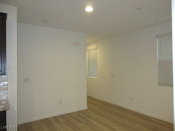 3rd image of 98 Golden Aria Ave