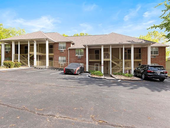 3rd image of 200 Golf View Drive #A4 BLDG A