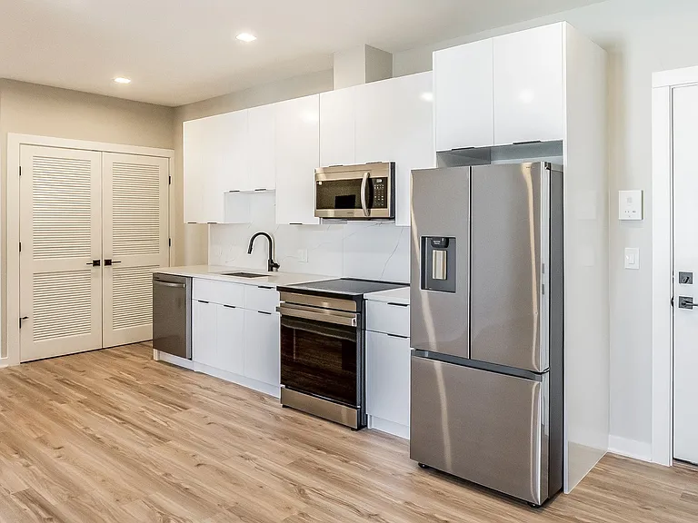 1358 Florida Ave NE — Photo 8