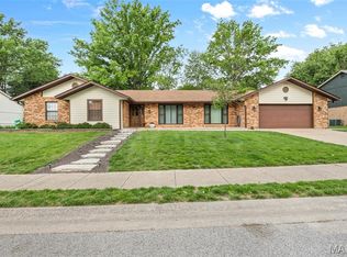 1029 Heatherwood Dr, O Fallon, IL 62269