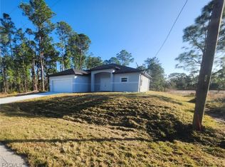 457 Wickham Ave S, Lehigh Acres, FL 33974