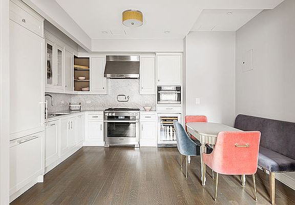 4th image of 101 W 78th St APT 7A
