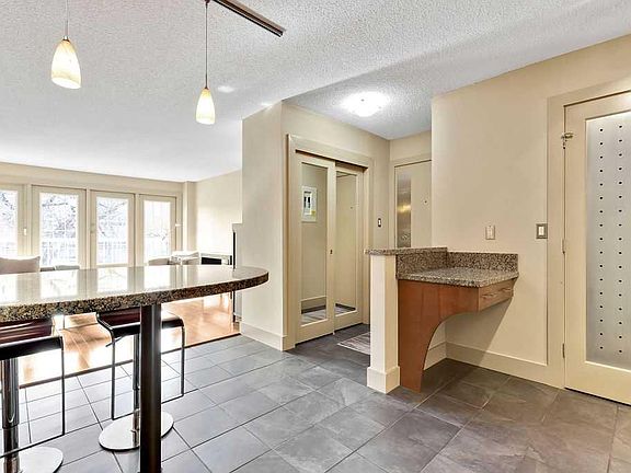 4th image of 1534 15th Ave SW #302
