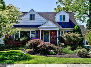 129 Lee Cir, Bryn Mawr, PA 19010