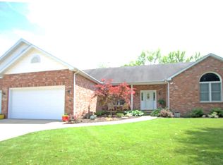 3904 Surry Place Ln, Springfield, IL 62711