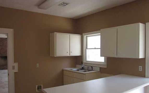 4th image of 1 Ellen Dr