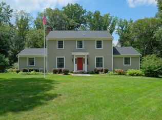 16 Banksville Rd, Armonk, NY 10504