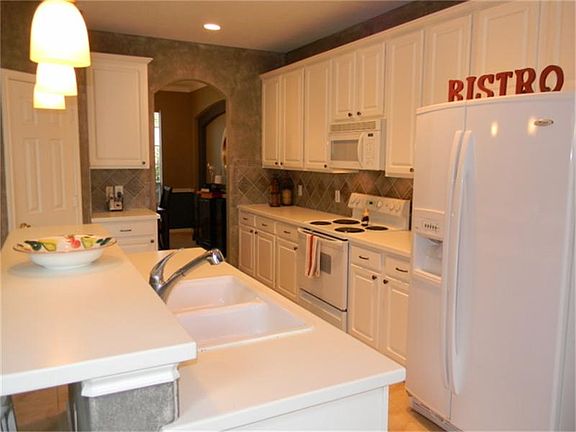 3rd image of 23938 River Place Dr