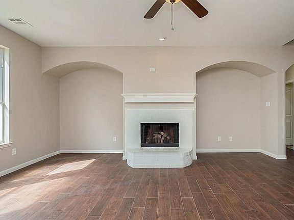 5th image of 7708 Creek Meadows Dr