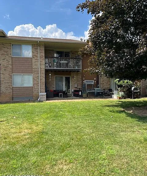 405 Cynthia Ct — Photo 9