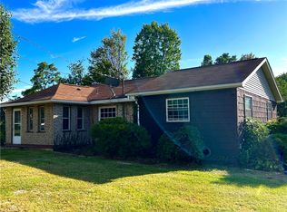 179 Lucas Pipeline Rd, Ruffs Dale, PA 15679