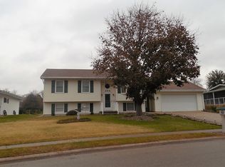 204 Baker St, Fulton, IL 61252