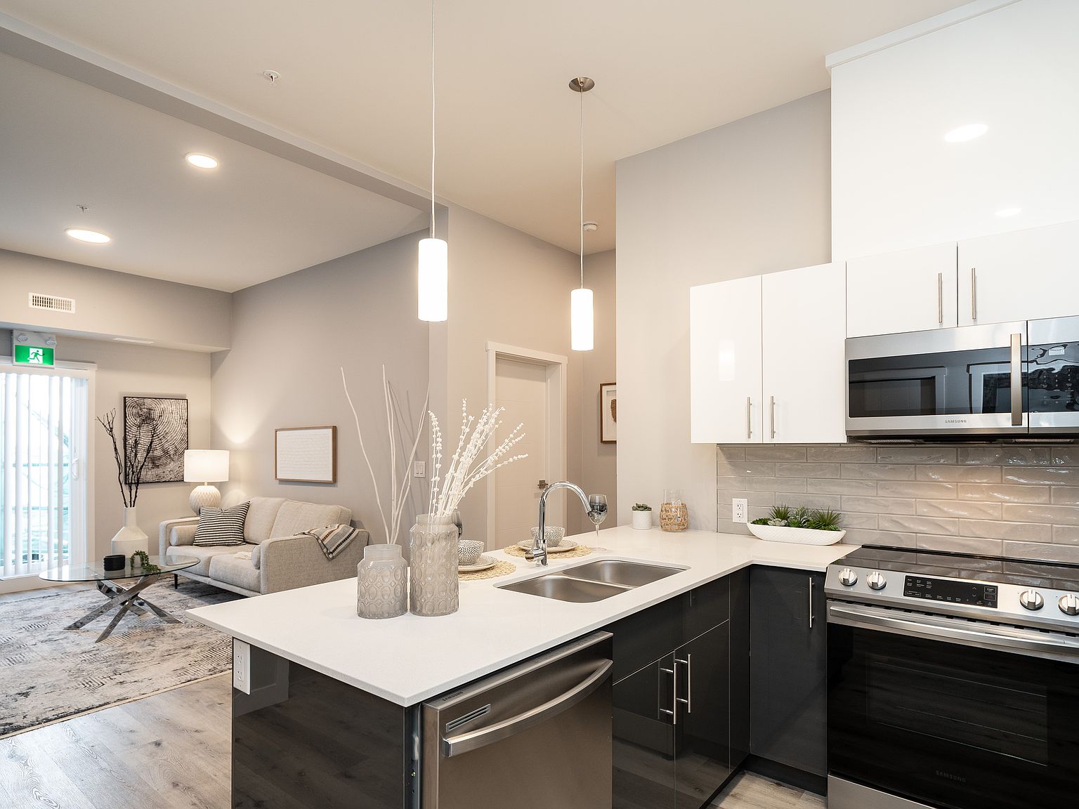 425 Ballantrae Dr, Winnipeg, MB R3T 6H6 Zillow