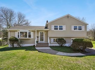 71 Ridge Rd, Cedar Grove, NJ 07009