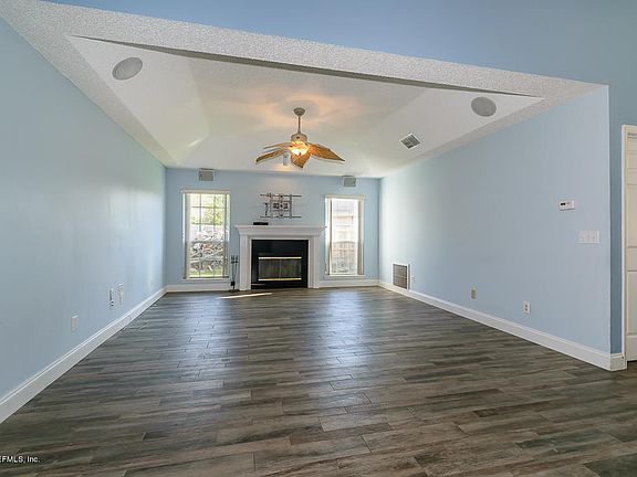 4th image of 4402 Crooked Brook Ct