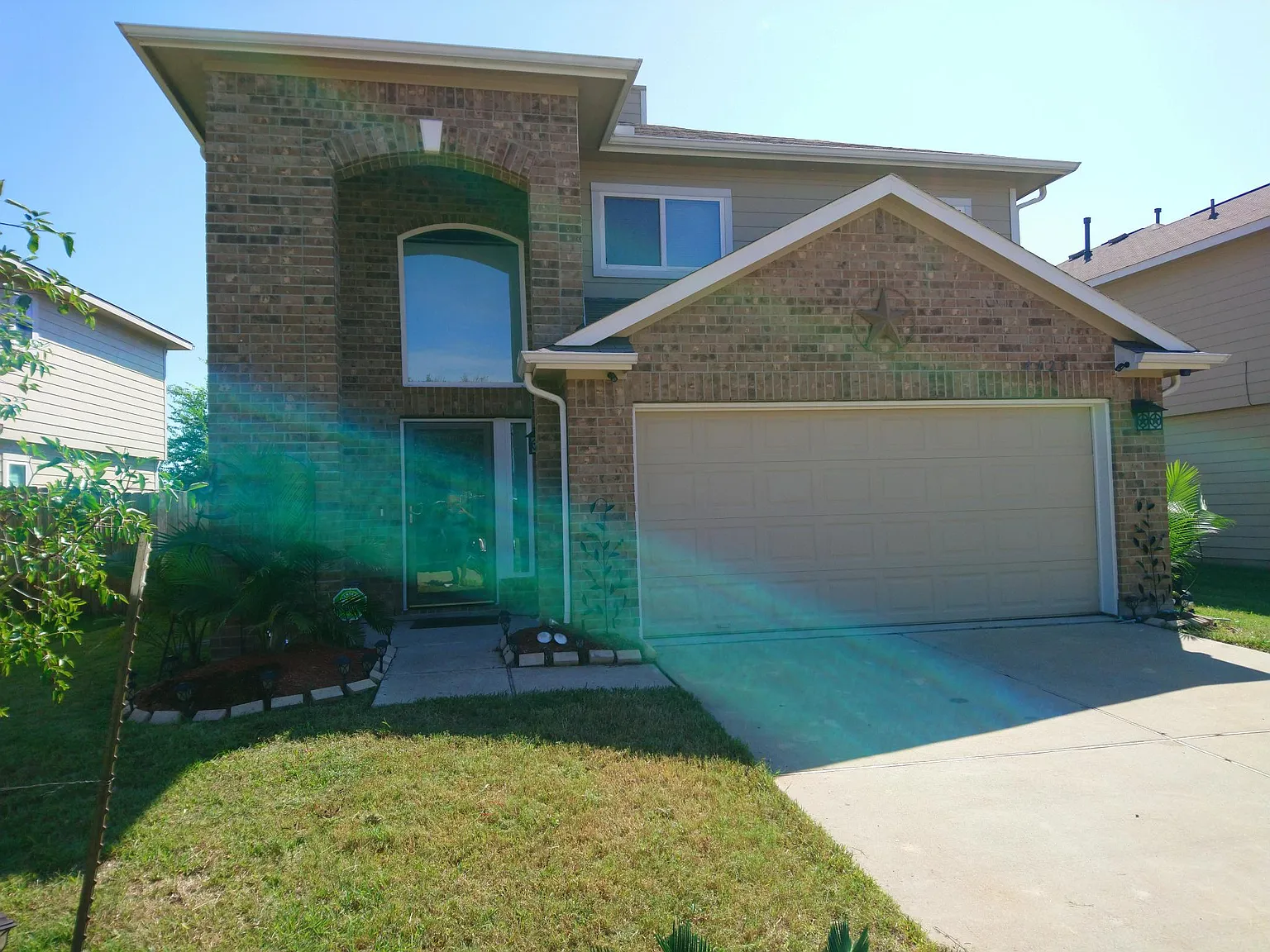 4 bed, 2210 sqft, $2,600 — Photo 3