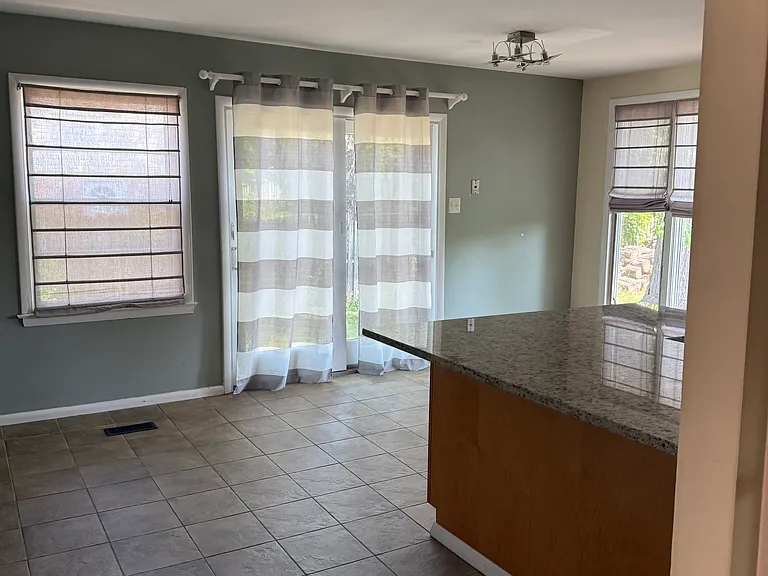 13510 Ellendale Dr — Photo 6