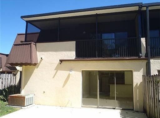 2nd image of 3552 Gardens East Dr