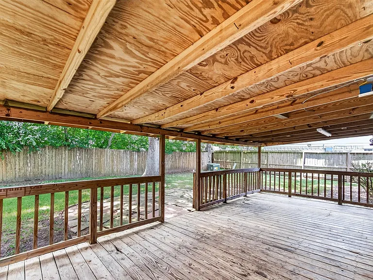 16614 Blackhawk Blvd — Photo 26