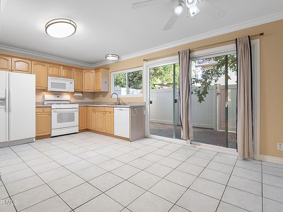 4th image of 452 Serento Cir