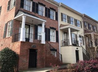 1075 Pearl Point, Sandy Springs, GA 30328