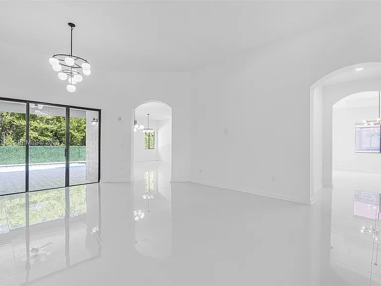 7551 SW 187th St — Photo 5