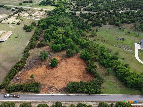 2nd image of 1449 Pecan Cove Dr