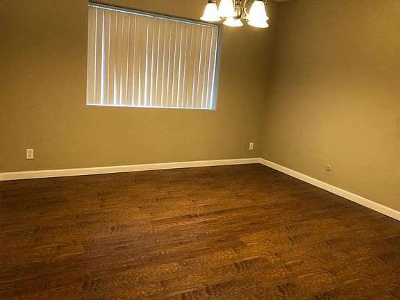 3rd image of 7859 Woodlake Ave
