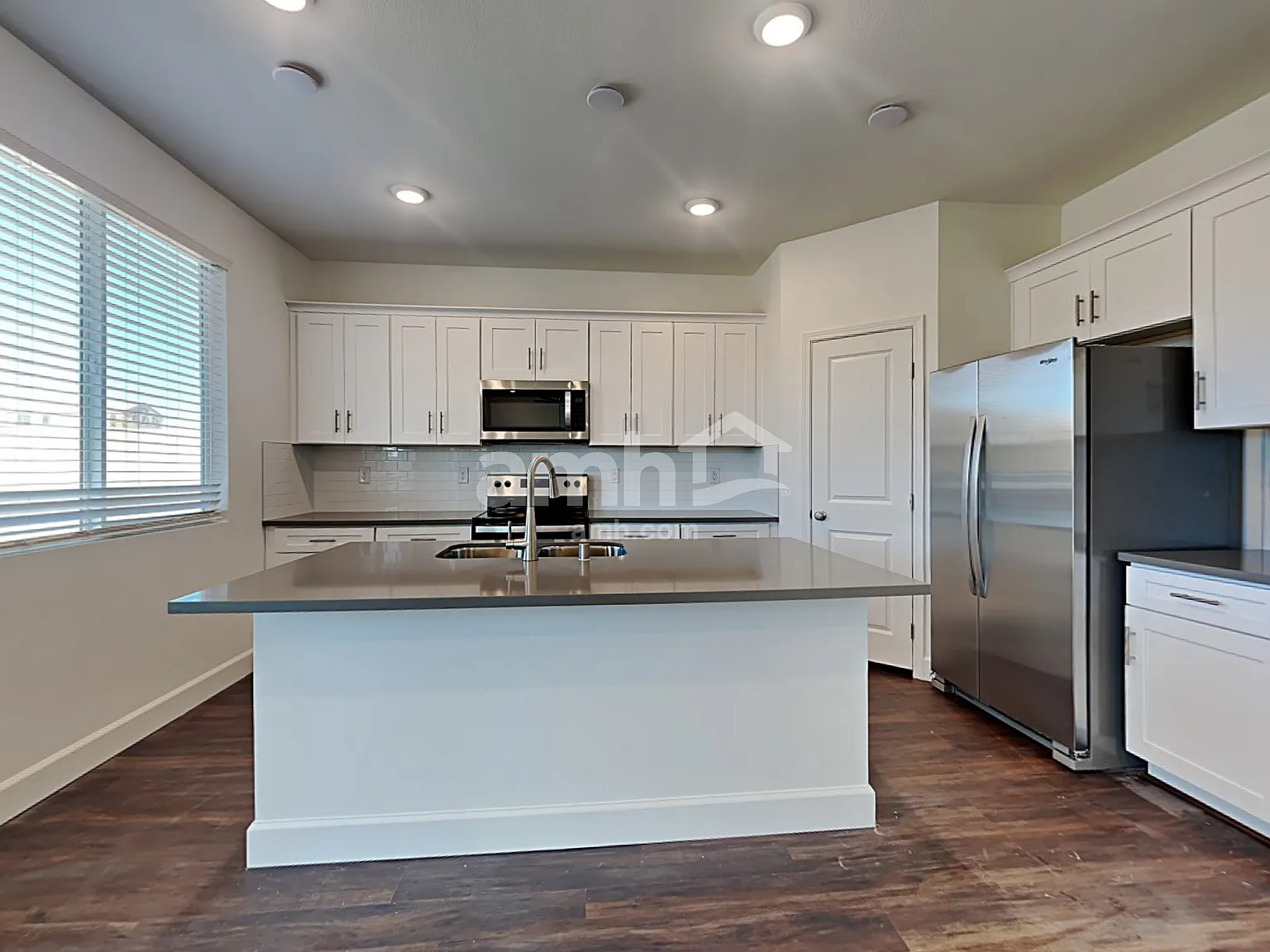 3 bed, 2.5 bath, 1845 sqft, $2,395 — Photo 4