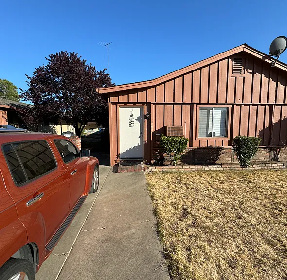 1560 Telegraph Ave — Photo 1
