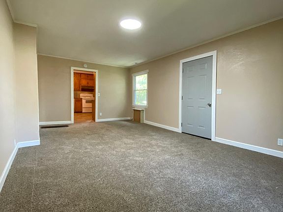 5th image of 3120 12th Ave
