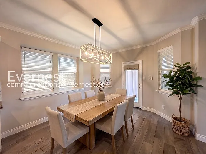 4 bed, 3.5 bath, 2755 sqft, $2,650 — Photo 4