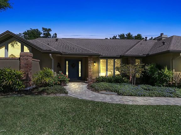 4th image of 610 Rossmoor Cir