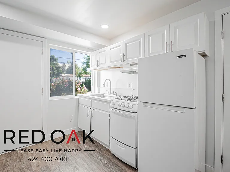 254 S Carondelet St #260-11 — Photo 10