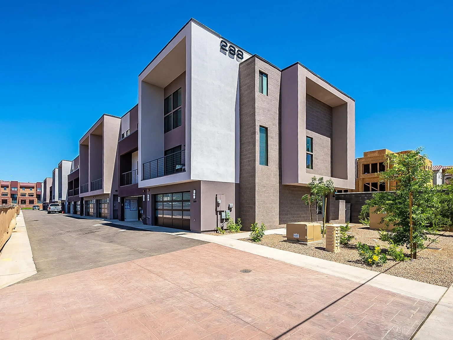 Roosevelt Luxury Townhomes — Photo 1