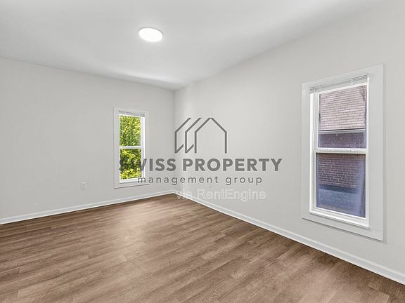3rd image of 1341 Mooberry St