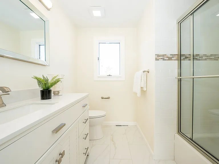 400 Tiburon Ln — Photo 10