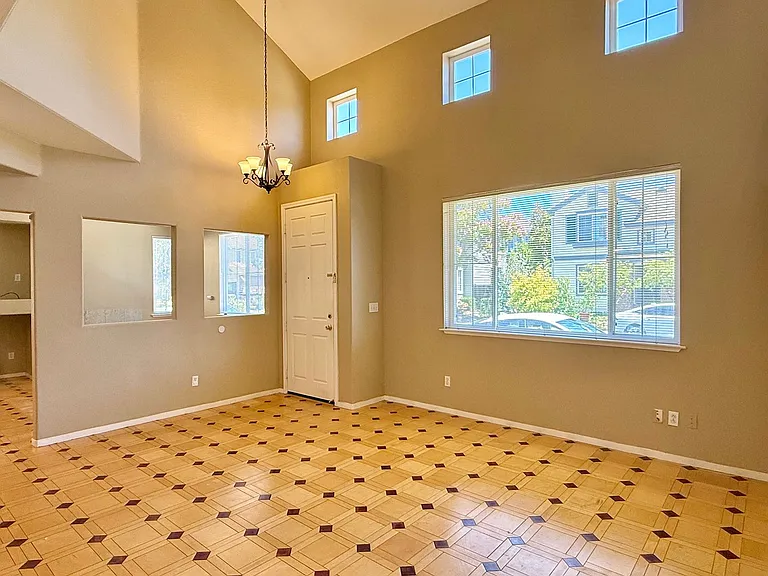 4061 Hemingway Cmn — Photo 10