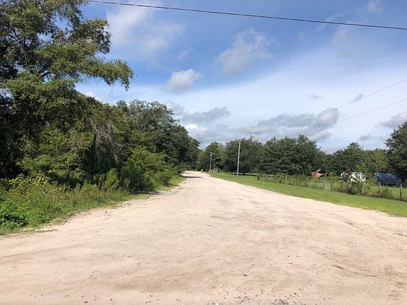 4th image of 10306 Timber Trace Dr